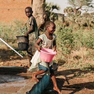 10 datos relevantes sobre el valor del agua. Nos los comparte AUARA