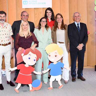 Premio Clarins y Aldeas Infantiles SOS por la Infancia 2024