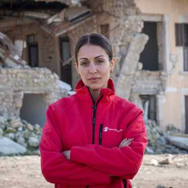 ¿Qué te llevarías si tuvieras que huir? La campaña de Hiba Abouk y Save the Children