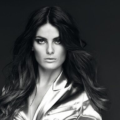 Isabeli Fontana: belleza solidaria, con los pies en la tierra