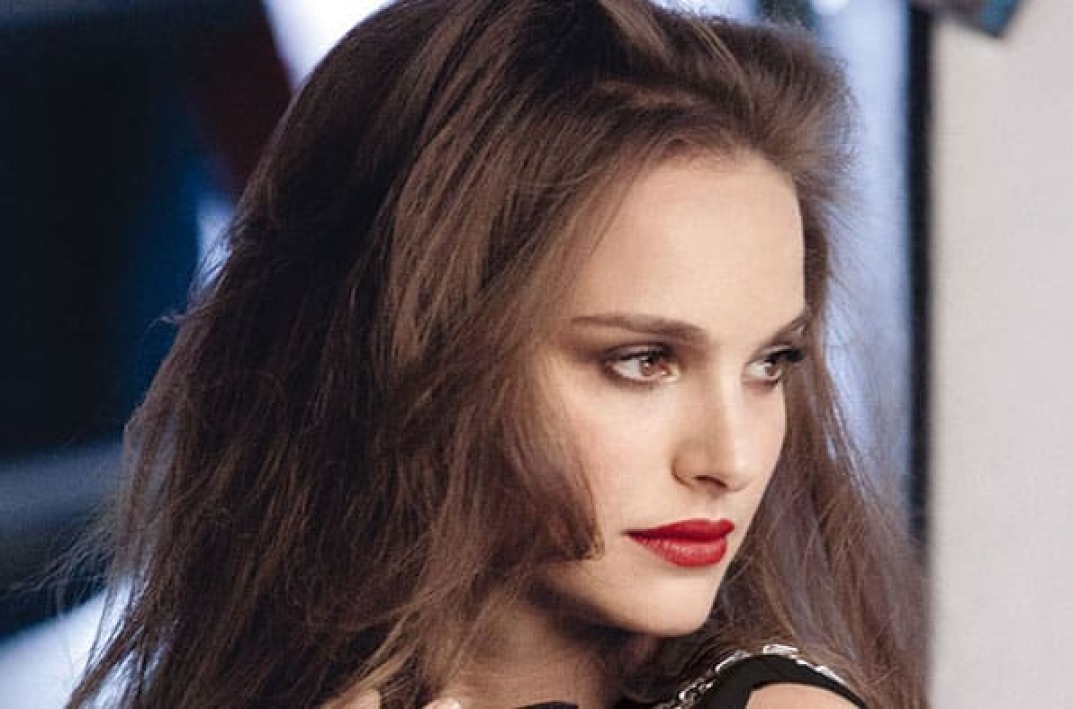 Natalie Portman y Rouge Dior, con Free The Children