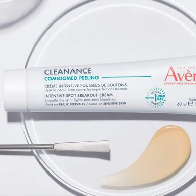 Brotes de acne Avene