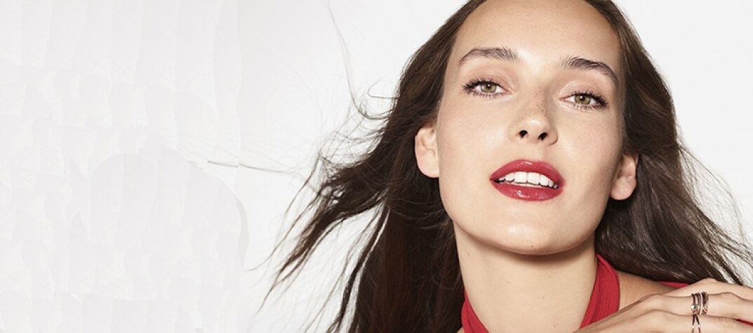 Los nuevos Lip Perfector de Clarins: labios… ¡y pómulos! más brillantes que nunca.